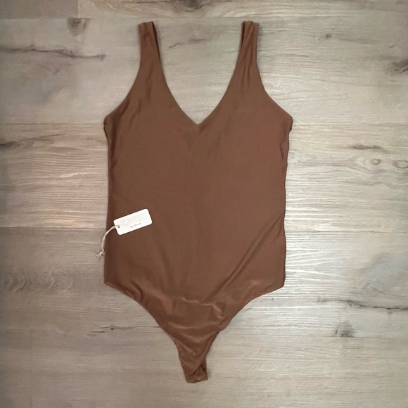 SMOOTHEZ BODYSUIT - Picture 6 of 11